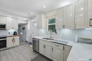 29 Woodland Ave, Bloomfield, CT 06002 - Photo 14