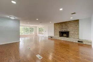 36 View St, Plainville, CT 06062 - Photo 16