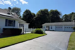 131 Daggett St, Plainfield, CT 06354 - Photo 2