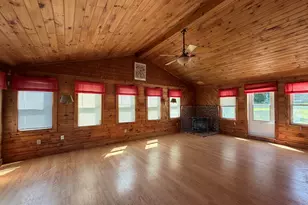 131 Daggett St, Plainfield, CT 06354 - Photo 4