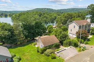 12 Longview Dr, Brookfield, CT 06804 - Photo 1