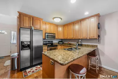 52 Forshaw Avenue #52, Plainville, CT 06062 - Photo 4