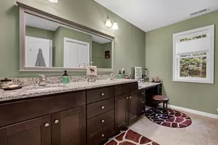 46 Old Oak Ct, Southington, CT 06489 - Photo 18