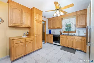 20 Terrace Rd, Wethersfield, CT 06109 - Photo 8
