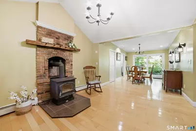112 Hedgehog Lane, Simsbury, CT 06092 - Photo 12