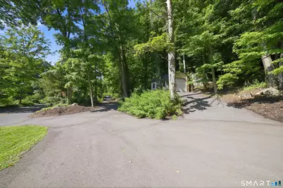 112 Hedgehog Lane, Simsbury, CT 06092 - Photo 32