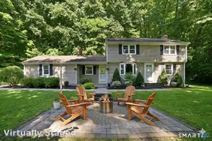112 Hedgehog Ln, Simsbury, CT 06092 - Photo 2