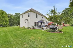 34 Foxglove Cir, Haddam, CT 06441 - Photo 4