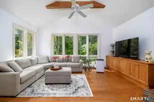 64 E Hunting Ridge Rd, Stamford, CT 06903 - Photo 14