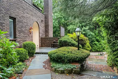 289 New Norwalk Road #23, New Canaan, CT 06840 - Photo 2