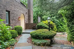 289 New Norwalk Rd, New Canaan, CT 06840 - Photo 2