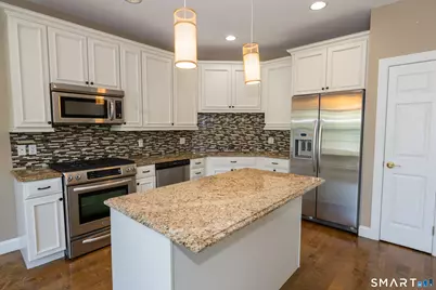 19 Orwich Court #19, Danbury, CT 06810 - Photo 8