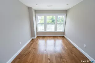 19 Orwich Ct, Danbury, CT 06810 - Photo 6