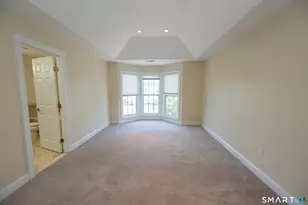 19 Orwich Ct, Danbury, CT 06810 - Photo 12