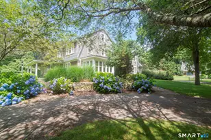 12 Castle Hill Rd, Stonington, CT 06379 - Photo 2