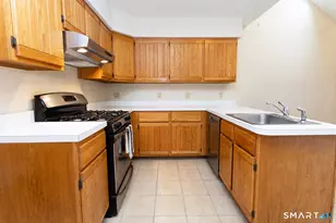 27 Riverwalk Dr, Simsbury, CT 06089 - Photo 12