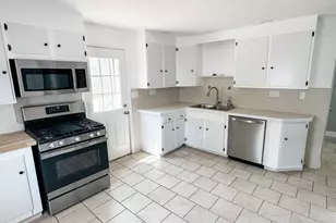439 Henry Ave Ext, Stratford, CT 06614 - Photo 2