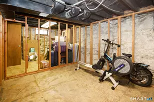 80 Dixon St, Bridgeport, CT 06604 - Photo 34