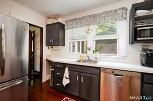 80 Dixon St, Bridgeport, CT 06604 - Photo 20