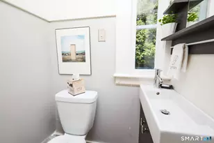 80 Dixon St, Bridgeport, CT 06604 - Photo 18