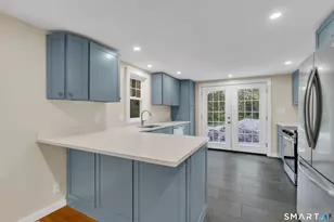 41 Maple St, Stonington, CT 06378 - Photo 8
