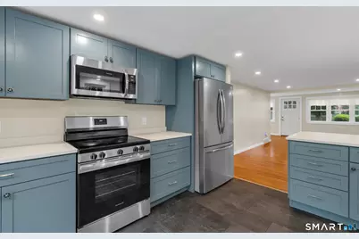41 Maple Street, Stonington, CT 06378 - Photo 12