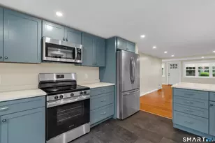 41 Maple St, Stonington, CT 06378 - Photo 12