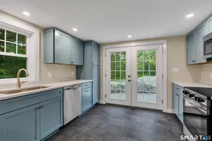 41 Maple St, Stonington, CT 06378 - Photo 10