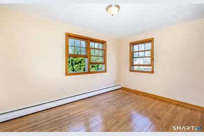 257 Hillside Avenue, Hartford, CT 06106 - Photo 10