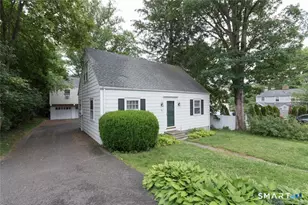 74 Grove St, New Canaan, CT 06840 - Photo 16