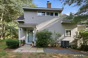 10 Partridge Ct, Simsbury, CT 06070 - Photo 2