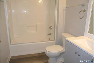 680 Boston Post Road #26, Milford, CT 06460 - Photo 14