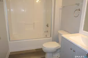 680 Boston Post Rd, Milford, CT 06460 - Photo 14