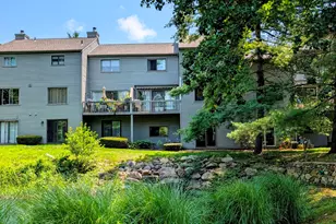 6 Ledgewood Dr, Brookfield, CT 06804 - Photo 4