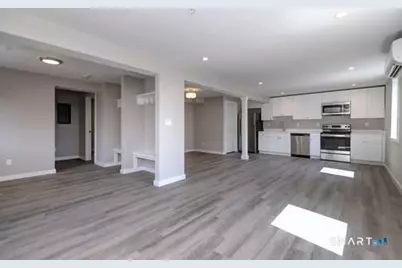 32 Portland Avenue Unit #3, Redding, CT 06896 - Photo 4