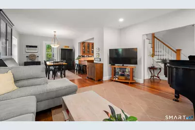 247 Harborview Avenue, Bridgeport, CT 06605 - Photo 6