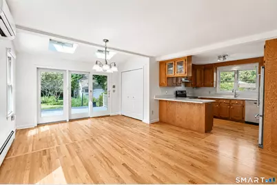 41 Ocean View Avenue, Groton, CT 06355 - Photo 8