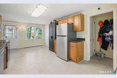 27 Bevin Boulevard, East Hampton, CT 06424 - Photo 8