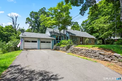 27 Bevin Boulevard, East Hampton, CT 06424 - Photo 2