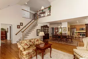 101 Sunrise Hill Cir, Orange, CT 06477 - Photo 14