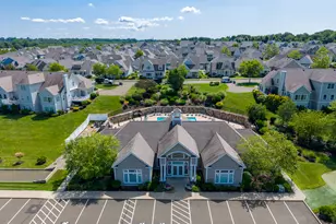 101 Sunrise Hill Cir, Orange, CT 06477 - Photo 38