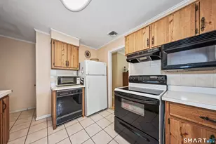 81 Alberta St, Waterbury, CT 06708 - Photo 14