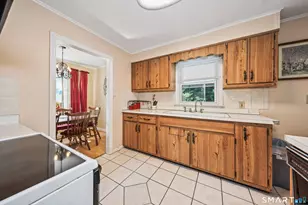 81 Alberta St, Waterbury, CT 06708 - Photo 12