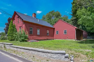 463 Pearl Lake Rd, Waterbury, CT 06706 - Photo 2