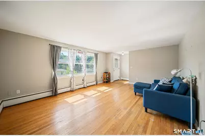 154 Parklawn Drive, Waterbury, CT 06708 - Photo 4
