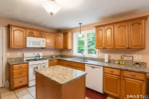 17 Tripp Hollow Rd, Brooklyn, CT 06234 - Photo 8