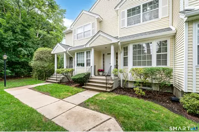 180 Turn Of River Road #1B, Stamford, CT 06905 - Photo 4