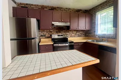 19 Coach Circle #6, Naugatuck, CT 06770 - Photo 24