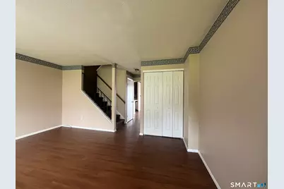 19 Coach Circle #6, Naugatuck, CT 06770 - Photo 2