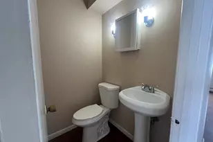 19 Coach Cir, Naugatuck, CT 06770 - Photo 6